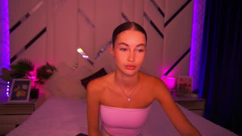 cherryylulu online show from 09/18/25, 06:48