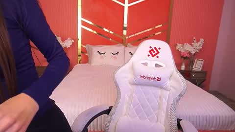 cherryylulu online show from 11/12/25, 08:48