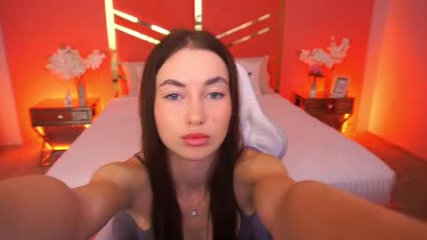 cherryylulu online show from 11/19/25, 08:25