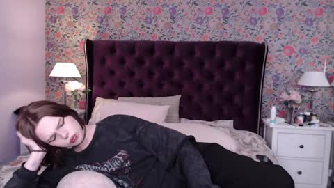 amelia online show from 01/26/25, 09:19