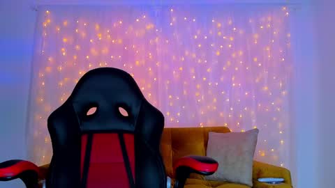 Snapshot of cherylbutler chatting on 12/14/24, 10:39 Cheryl online show from 12/14/24, 10:39