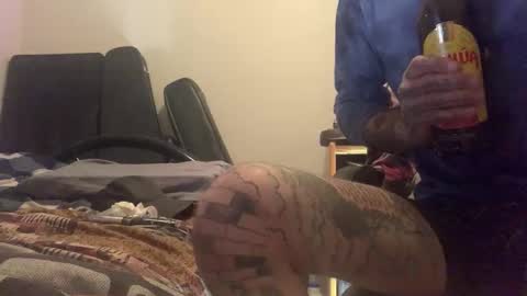 Snapshot of chev1981 chatting on 11/16/25, 06:41 Chevy online show from 11/16/25, 06:41