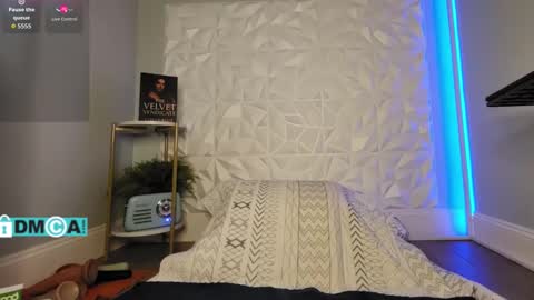 Snapshot of cheviblue chatting on 02/09/26, 04:00 Chevi Blue online show from 02/09/26, 04:00