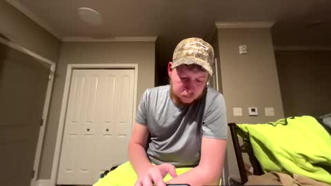 Snapshot of chevycamaro1978 chatting on 02/02/25, 01:02 chevycamaro1978 online show from 02/02/25, 01:02