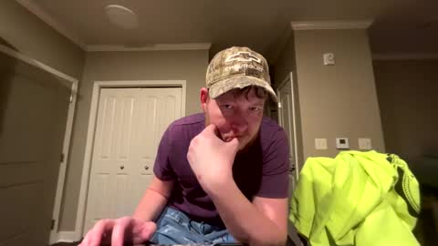 Snapshot of chevycamaro1978 chatting on 02/11/25, 06:30 chevycamaro1978 online show from 02/11/25, 06:30