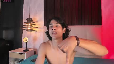 Snapshot of cheys_mast chatting on 07/22/26, 01:14 Cheys online show from 07/22/26, 01:14