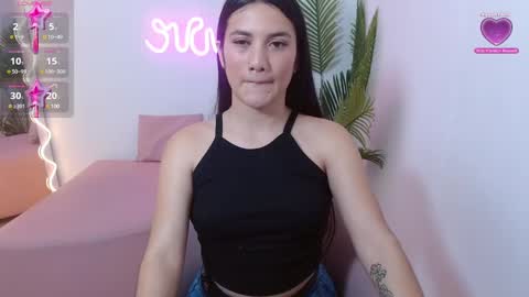 Snapshot of chiara_tay chatting on 12/15/24, 06:29 Chiara online show from 12/15/24, 06:29