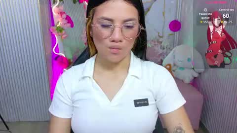 Snapshot of chiara_tay chatting on 06/25/26, 11:37 Chiara online show from 06/25/26, 11:37