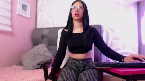 Snapshot of chiaraa_fiore chatting on 02/10/25, 07:49 Chiara online show from 02/10/25, 07:49