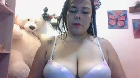 ChiaraFioree online show from 09/25/25, 08:45