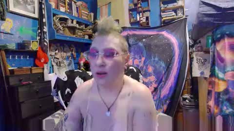 Snapshot of chiaroscurosiren chatting on 12/14/25, 06:19 CurvySiren online show from 12/14/25, 06:19