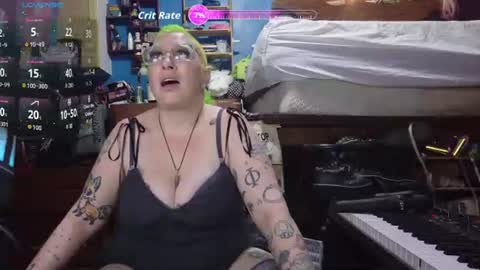 Snapshot of chiaroscurosiren chatting on 07/07/26, 06:38 CurvySiren online show from 07/07/26, 06:38