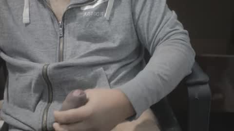 chicagoalex68 online show from 12/16/25, 02:16