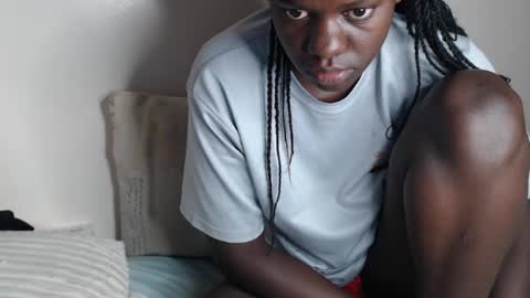 Snapshot of chichie_ chatting on 07/26/26, 11:00 chichie_ online show from 07/26/26, 11:00