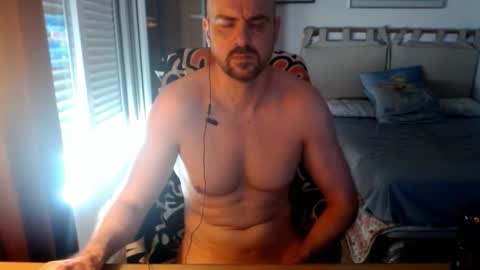 Snapshot of chicocam1983 chatting on 09/13/25, 03:56 chicocam1983 online show from 09/13/25, 03:56