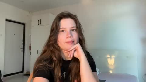 Snapshot of chiculya chatting on 06/19/26, 02:21 chiculya online show from 06/19/26, 02:21