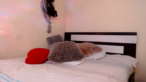 Snapshot of chikandela chatting on 05/19/26, 08:48 Valentina online show from 05/19/26, 08:48