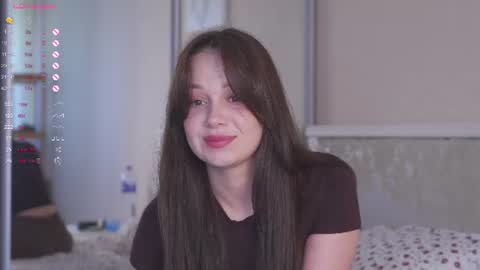 Snapshot of chillgirlll chatting on 06/26/26, 04:50 Nicole online show from 06/26/26, 04:50