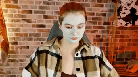 Bella online show from 10/28/25, 05:11