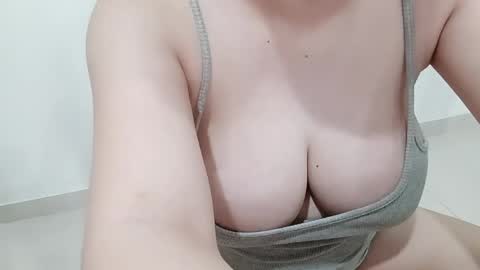 Jani online show from 04/21/26, 01:42