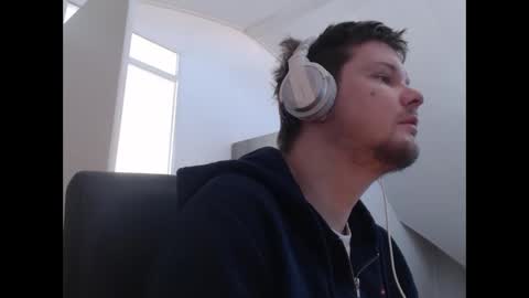 chillzonecam online show from 04/26/26, 10:02