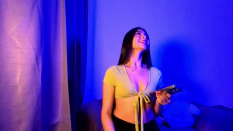 Snapshot of chinicr18 chatting on 03/22/26, 12:36 chinicr18 online show from 03/22/26, 12:36