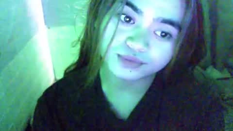 chinny_fuckdoll online show from 04/21/26, 11:51