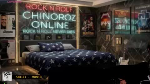 Snapshot of chinoroz chatting on 07/21/26, 12:24 Enrique online show from 07/21/26, 12:24