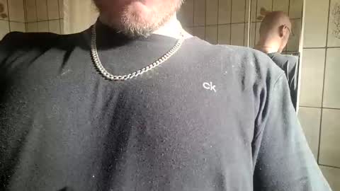 Snapshot of chipa69 chatting on 11/05/25, 09:31 chipa69 online show from 11/05/25, 09:31