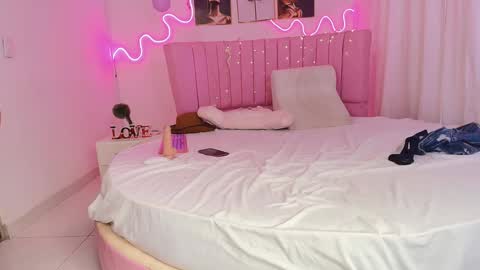 sophia online show from 12/22/24, 05:12