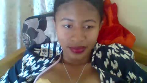 chloe9794 online show from 10/10/25, 12:04