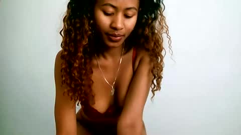 chloe9794 online show from 08/08/26, 08:49