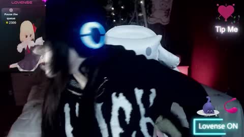 chloe_crystall_killer online show from 10/27/25, 12:26