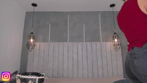 Chloe online show from 01/28/25, 10:56