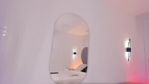 Chloe online show from 11/09/25, 01:20