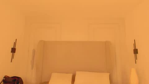 Chloe online show from 12/16/25, 12:10