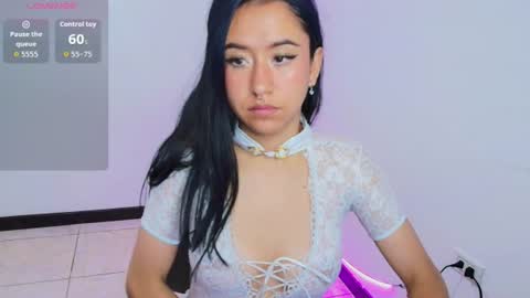 Snapshot of chloe_desire11 chatting on 06/19/26, 11:47 chloe_desire11 online show from 06/19/26, 11:47