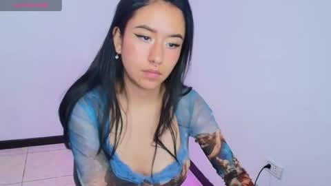Snapshot of chloe_desire11 chatting on 06/22/26, 11:18 chloe_desire11 online show from 06/22/26, 11:18