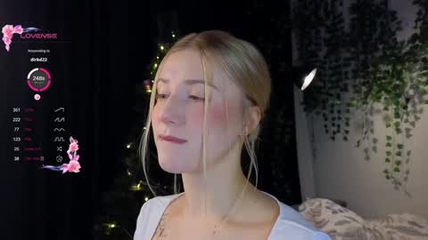 Arianaa Mourrr online show from 12/24/24, 12:33