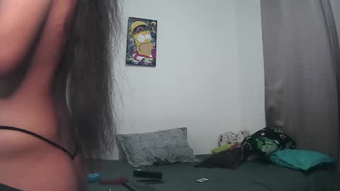 Snapshot of chloe_hotx chatting on 02/04/25, 04:05 Chloe and Danna online show from 02/04/25, 04:05