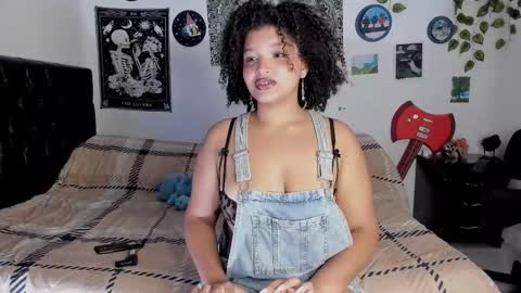 chloe_kisses online show from 09/14/25, 10:25