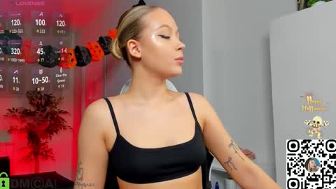 Chloe Lov GTM2 Mon Tue Thu Sat Sun 0400am - 1030m online show from 10/31/25, 01:50