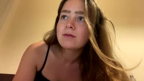 Snapshot of chloe_lovesit chatting on 08/01/26, 09:57 Chloe online show from 08/01/26, 09:57