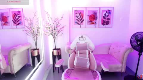 Chloe  online show from 05/20/26, 12:11