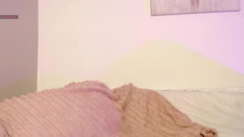 chloe_peach_ online show from 03/25/26, 12:22