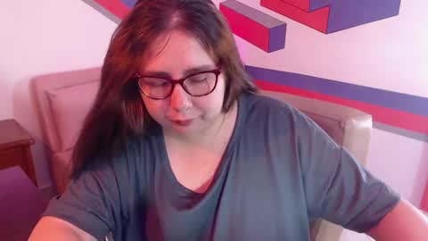 Snapshot of chloe_prg chatting on 12/20/24, 04:04 chloe_prg online show from 12/20/24, 04:04