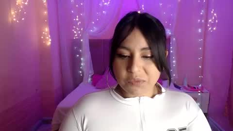 chloe_smith5 online show from 09/10/25, 02:39