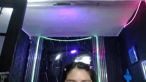 Snapshot of chloe_smith5 chatting on 05/04/26, 01:18 chloe_smith5 online show from 05/04/26, 01:18