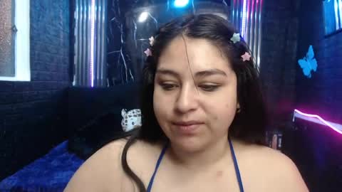 Snapshot of chloe_smith5 chatting on 06/06/26, 01:27 chloe_smith5 online show from 06/06/26, 01:27