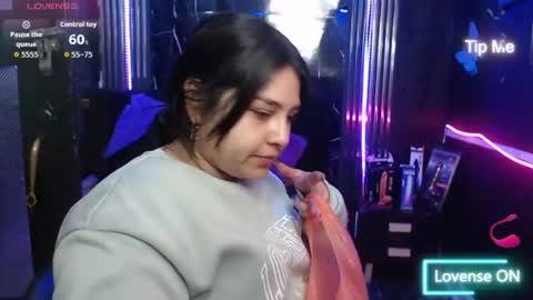 chloe_smith5 online show from 07/27/26, 01:18